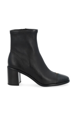 cap-toe-heel-ankle-boot