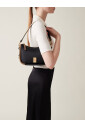 sac-en-tissu-avec-details-en-daim