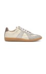 gele-en-grijze-sneakers-stijlvol-ontwerp