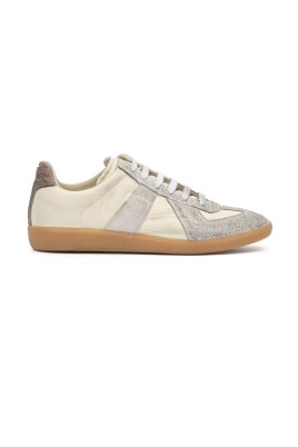 yellow-and-gray-sneakers-stylish-design