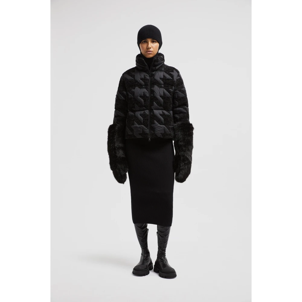 Moncler Korte donsjas met pied-de-poule patroon Black Dames
