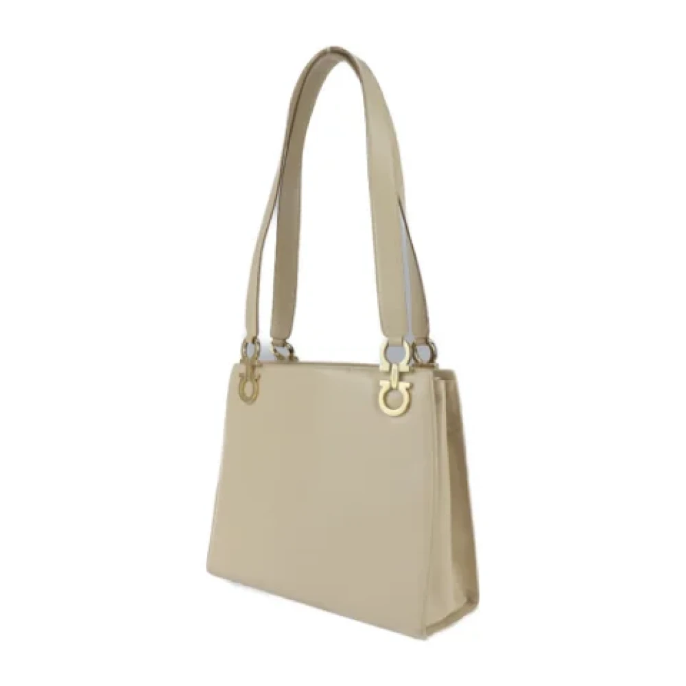 Salvatore Ferragamo Pre-owned Fabric shoulder-bags Beige Dames
