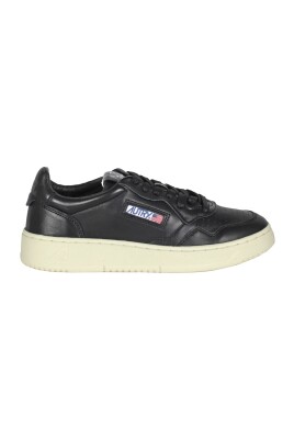 sneakers-en-cuir-avec-logo-brode