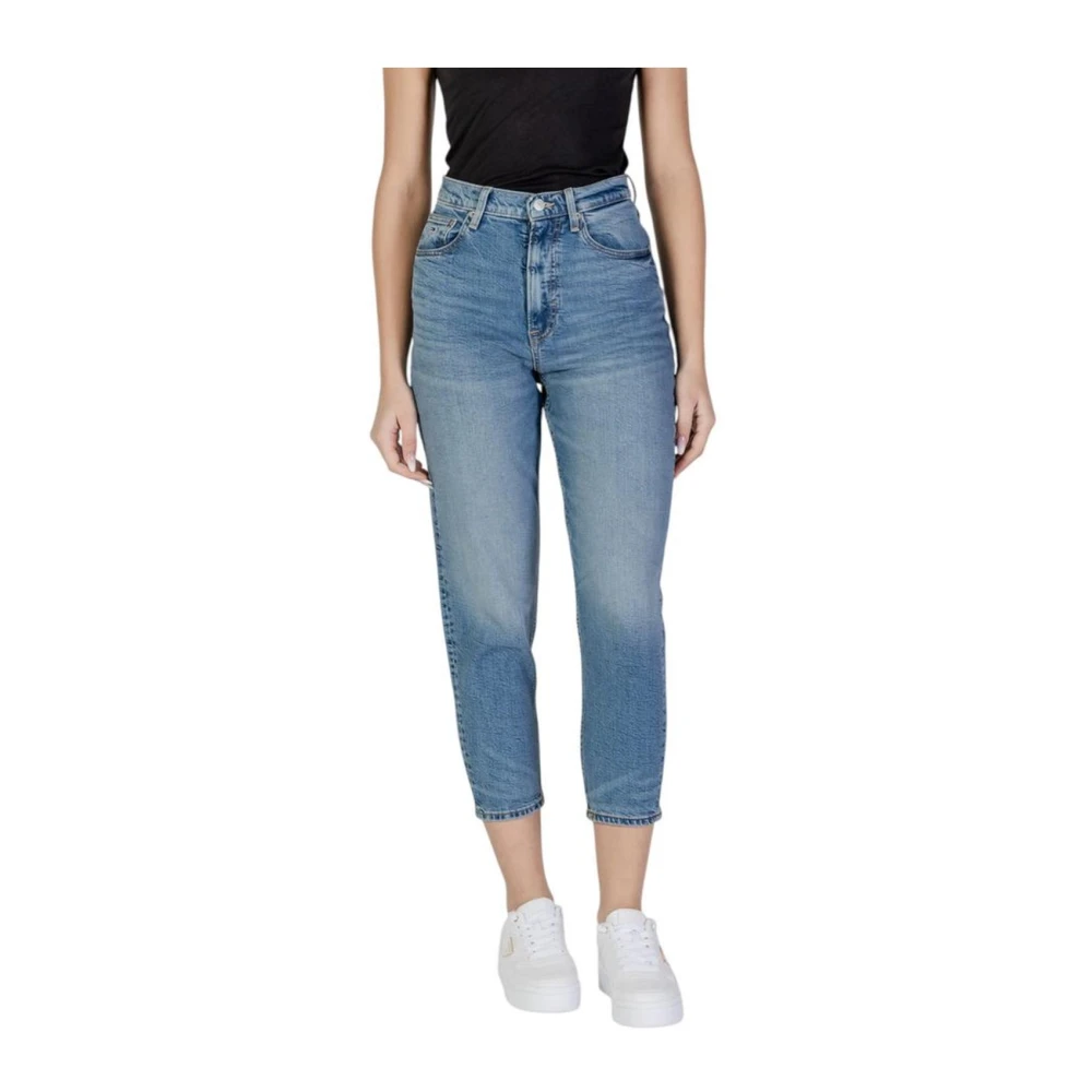 Tommy Jeans Lichtblauwe Mom Fit Katoenen Jeans Blue Dames