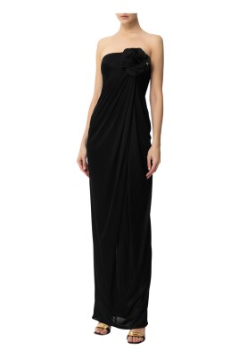 robe-de-soiree-noire-a-fleurs-avec-epaules-denudees