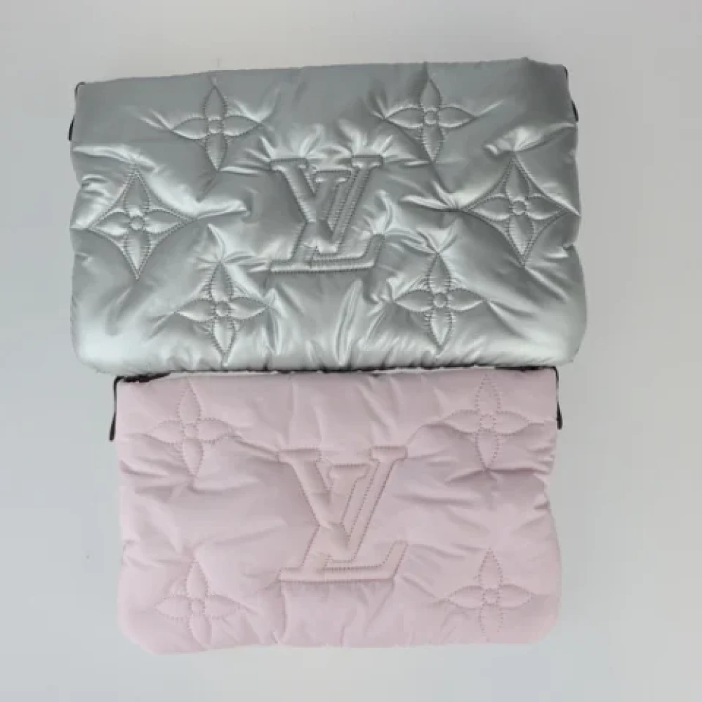 Louis Vuitton Vintage Pre-owned Nylon clutches Pink Dames