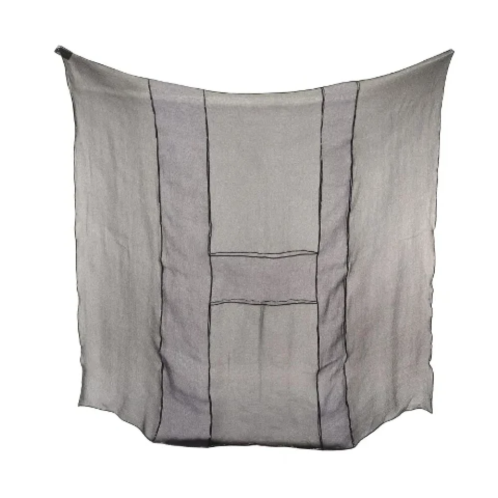 Hermès Vintage Pre-owned Silk scarves Black Dames
