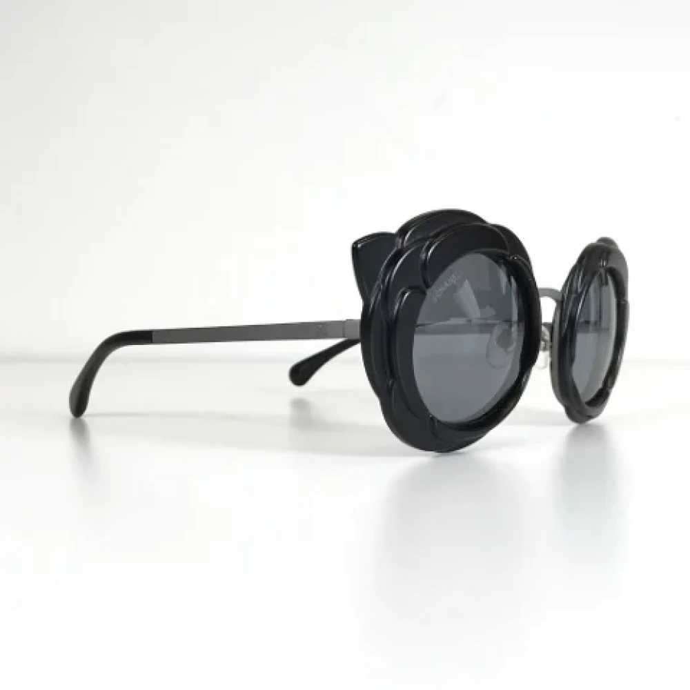 Chanel Vintage Pre-owned Metal sunglasses Black Dames