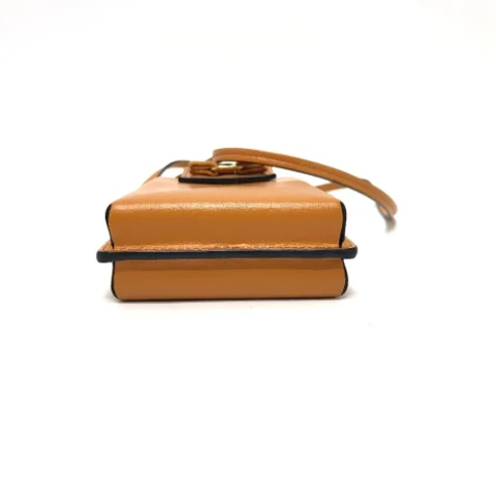 Salvatore Ferragamo Pre-owned Leather shoulder-bags Orange Dames