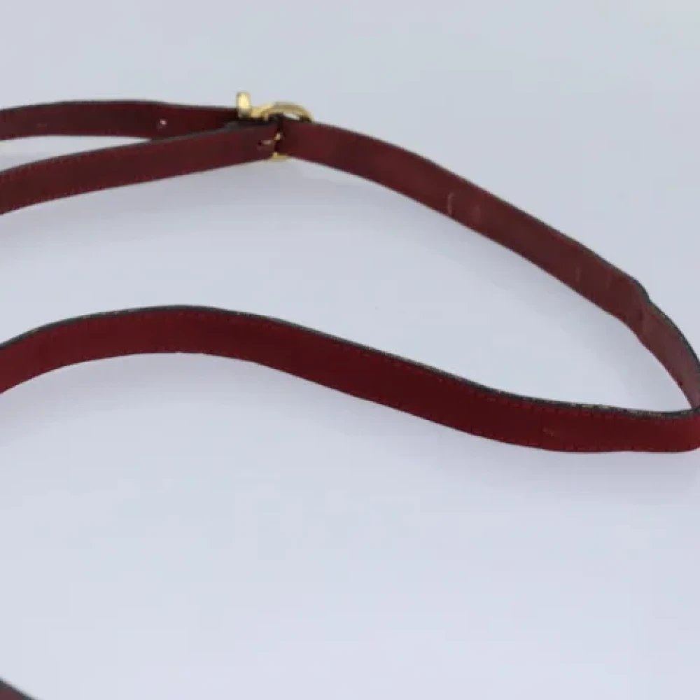 Salvatore Ferragamo Pre-owned Suede shoulder-bags Red Dames