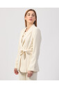veste-blanche-lait-avec-revers