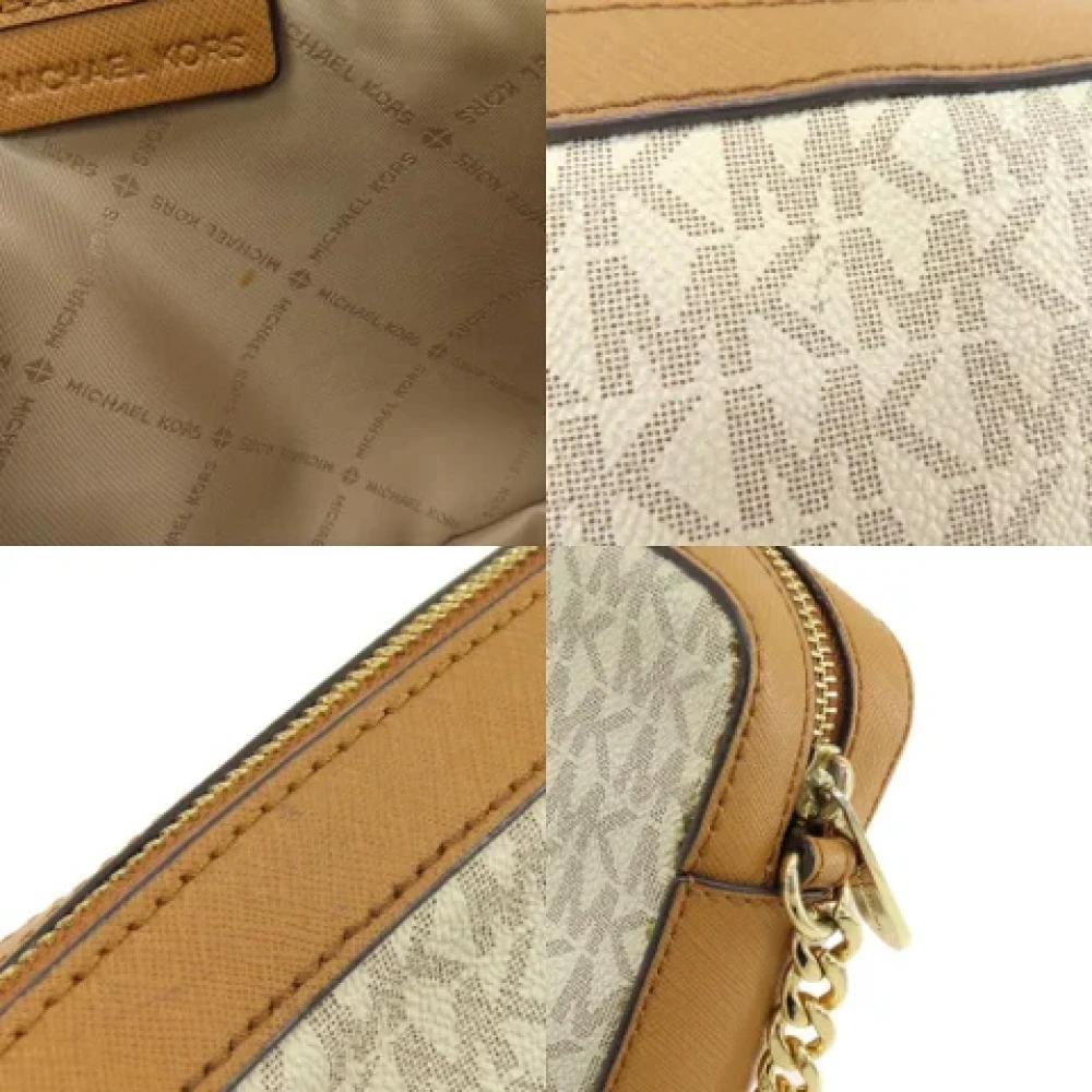 Michael Kors Pre-owned Plastic shoulder-bags Beige Dames