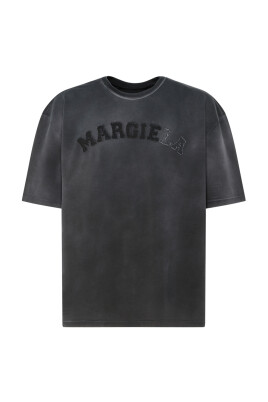 black-logo-applique-t-shirt