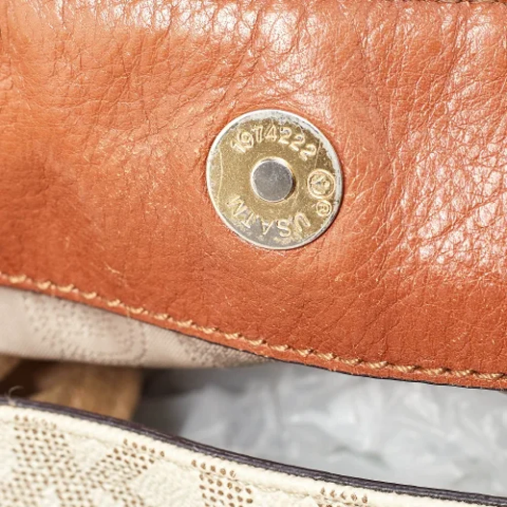 Michael Kors Pre-owned Leather shoulder-bags White Dames