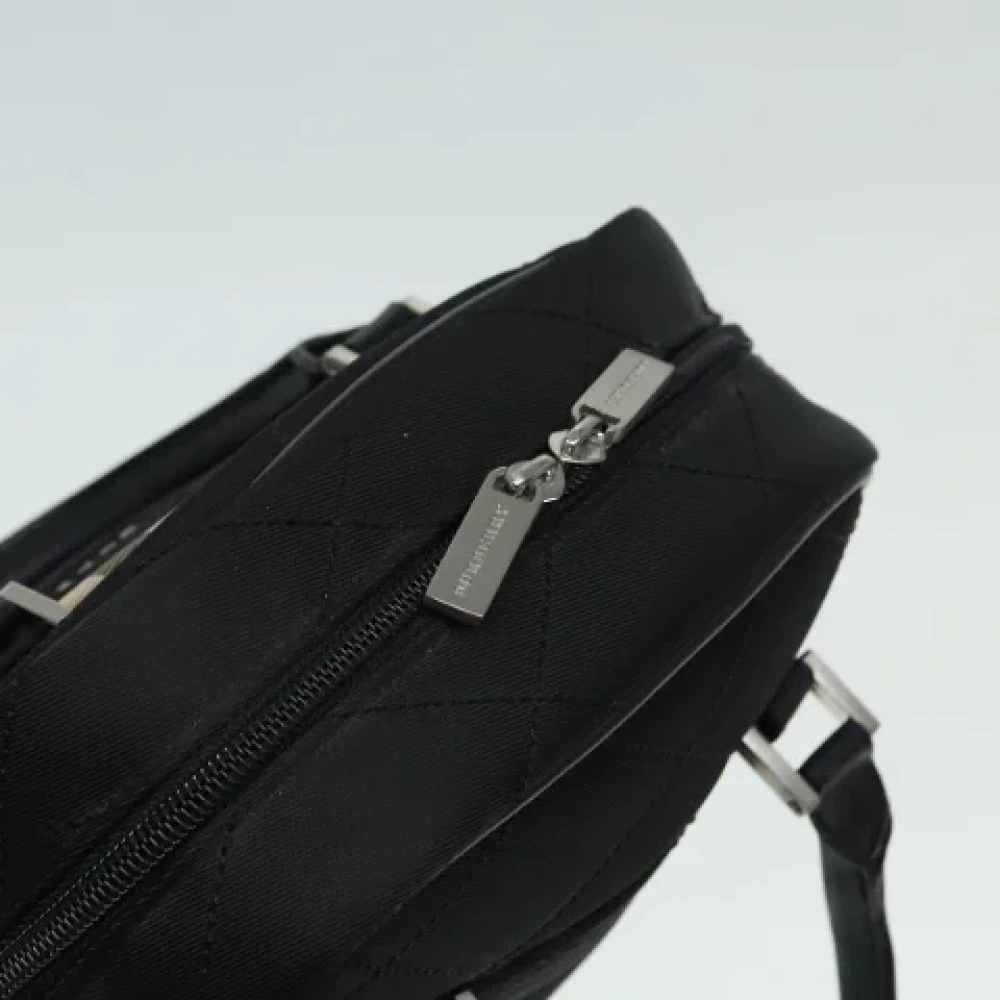 Burberry Vintage Pre-owned Nylon handbags Black Dames