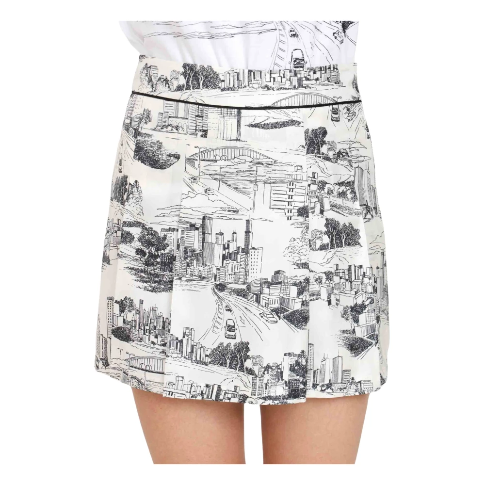Max Mara Elegante Witte Charme Zijden Shorts White Dames