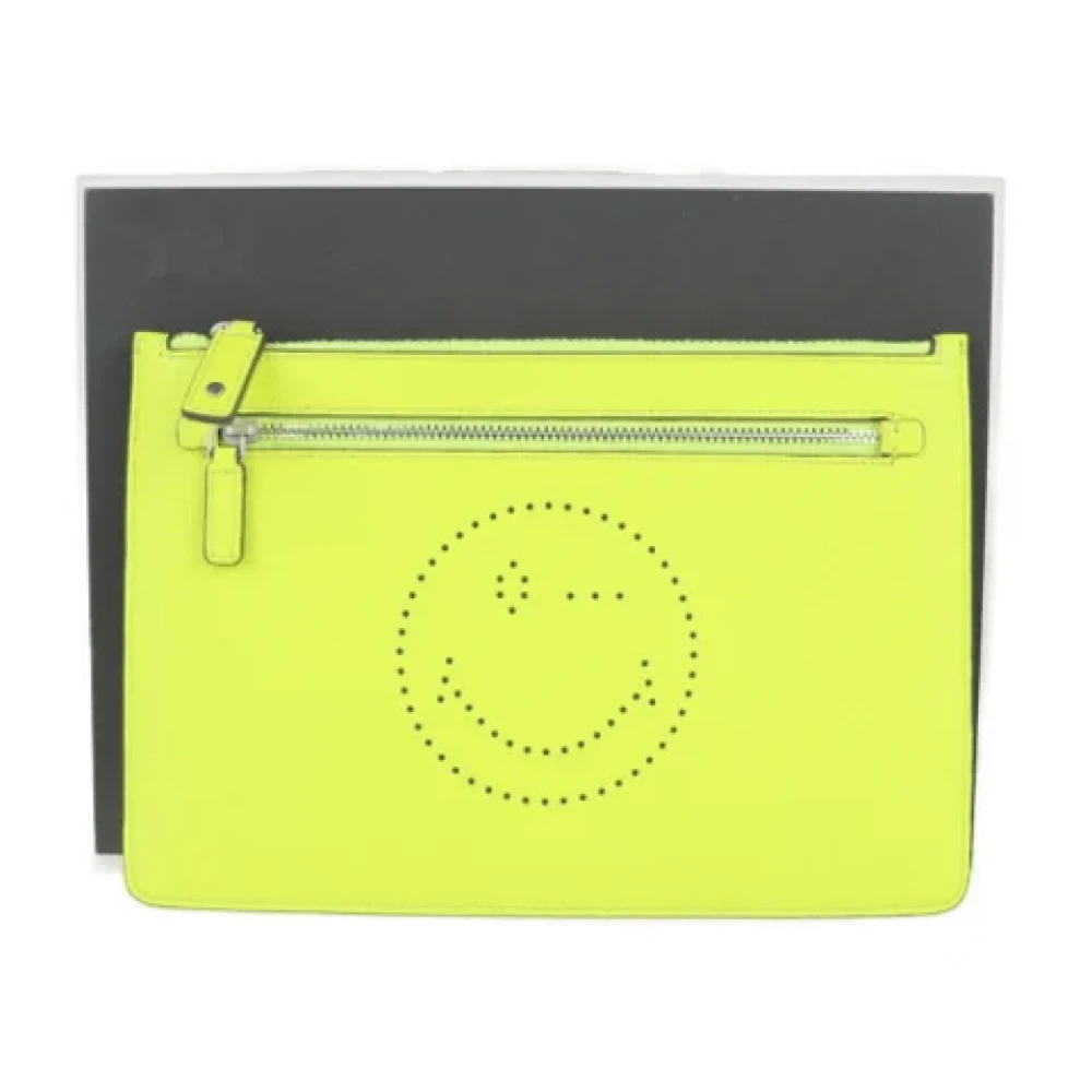 Anya Hindmarch Pre-owned Leather clutches Yellow Dames