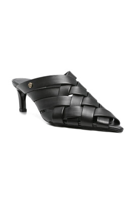 black-leather-woven-pointed-toe-shoes