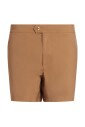 bruine-zee-kleding-met-gouden-accenten