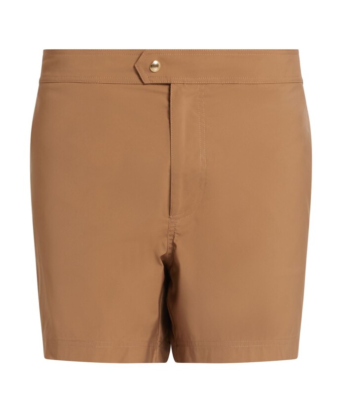 bruine-zee-kleding-met-gouden-accenten