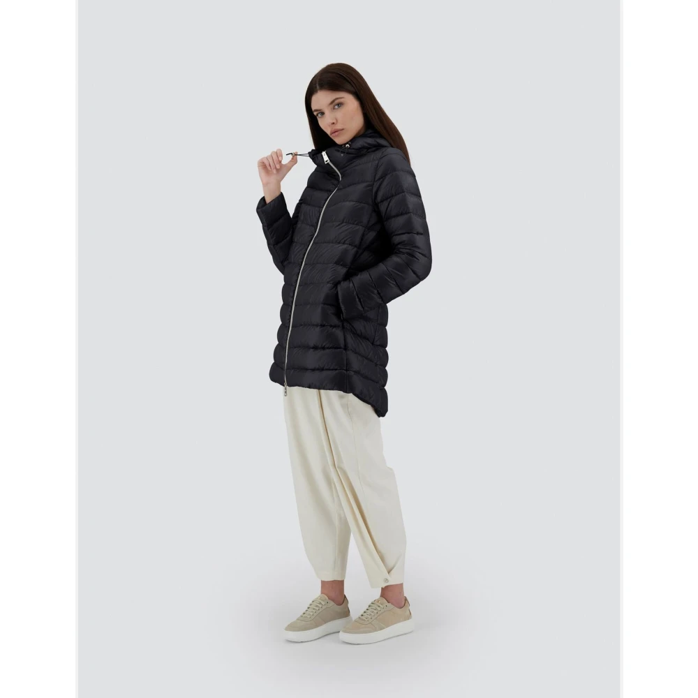 Herno Nylon Ultralight A-Shape Resort Jas Black Dames