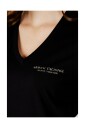 t-shirt-noir-imprime-col-en-v