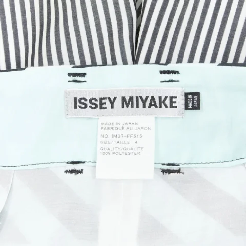 Issey Miyake Pre-owned Polyester bottoms Blue Dames