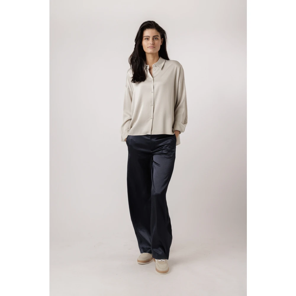drykorn Elegante Blouse met V-Hals en Split Beige Dames