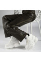 klassieke-hoge-trainer-met-wolkachtig-design