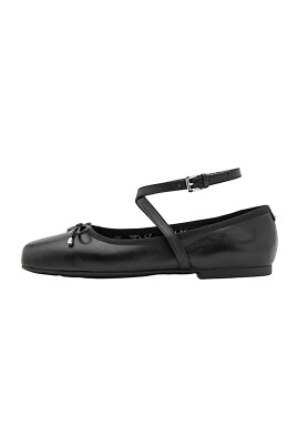 eleganta-balettskor-for-kvinnor
