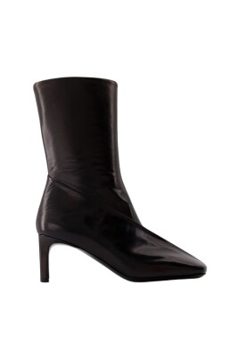 black-leather-ankle-boots