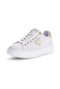 sneakers-blanches-pour-femmes
