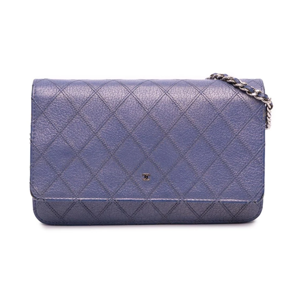 Chanel Vintage Women's Blue Pre-Owned Quilted Chain Wallet