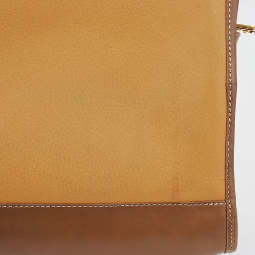 Loewe Pre-owned Leather shoulder-bags Beige Dames