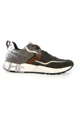 gronne-sneakers-urban-stil