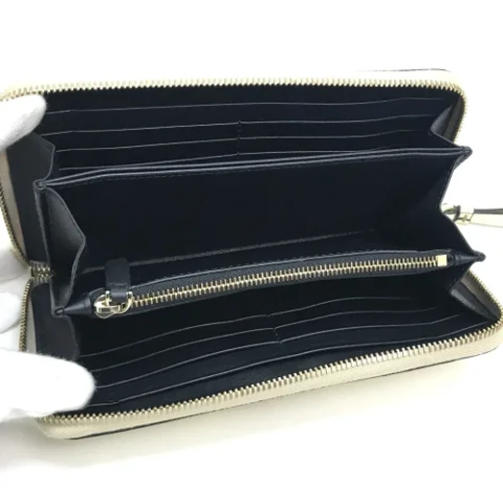 Valentino Vintage Pre-owned Leather wallets Yellow Dames