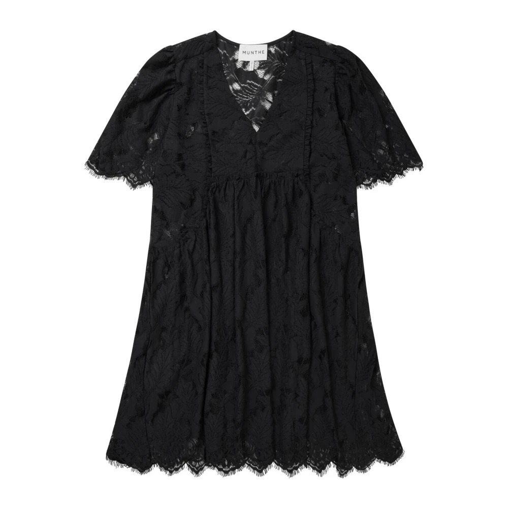Munthe Feminine kanten jurk met V-hals Black Dames