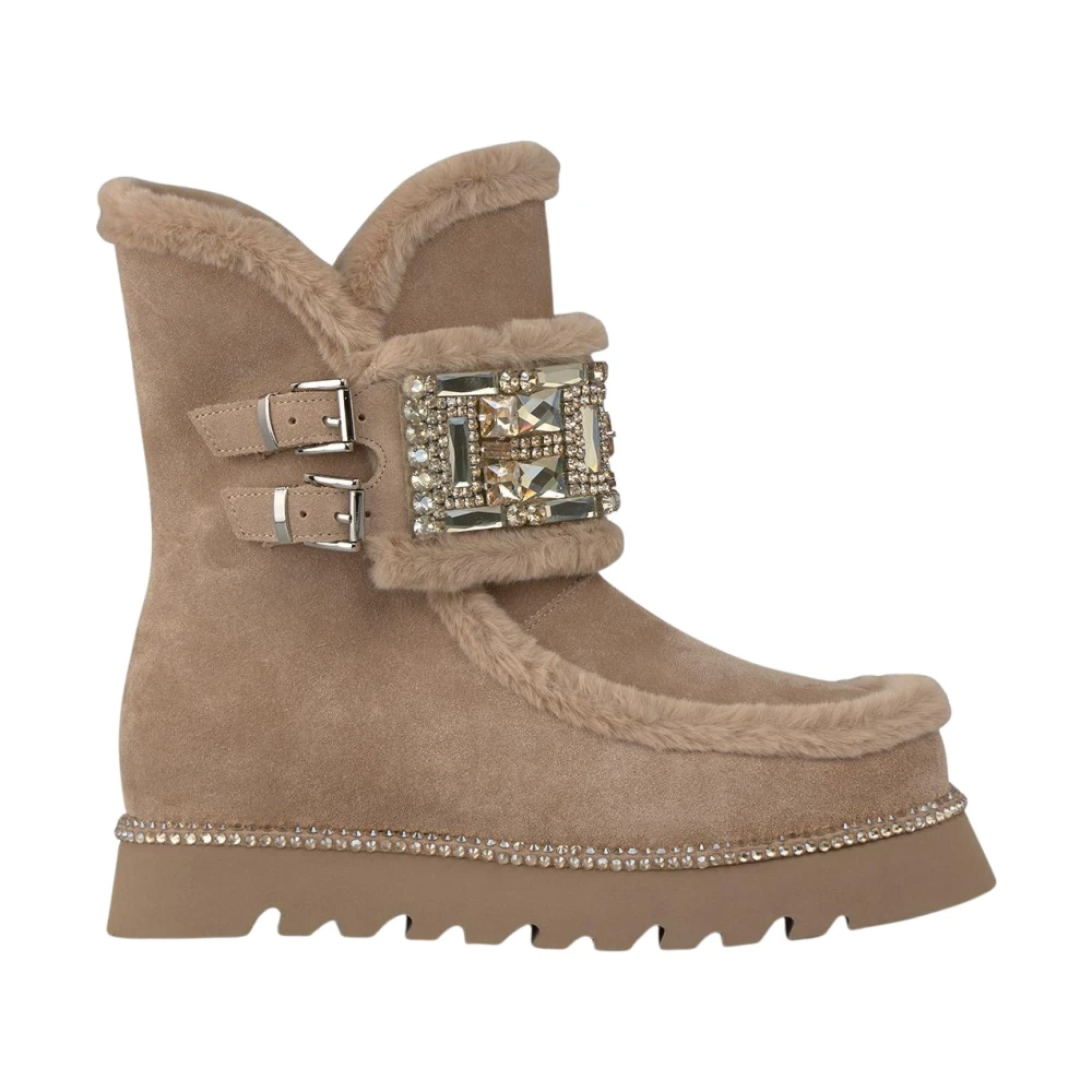 Alma En Pena Women's Beige Buckle Fur Ankle Boot