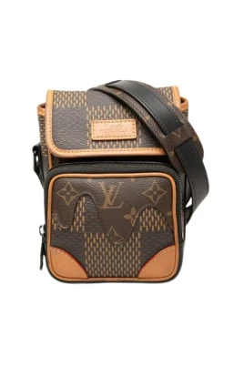 Pre-owned Amazone Cross Body Bag