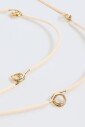 collier-long-avec-element-metallique