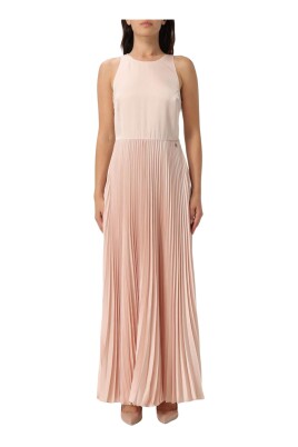 sophisticated-maxi-dress-with-pleated-skirt