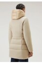 puffy-parka-in-zand