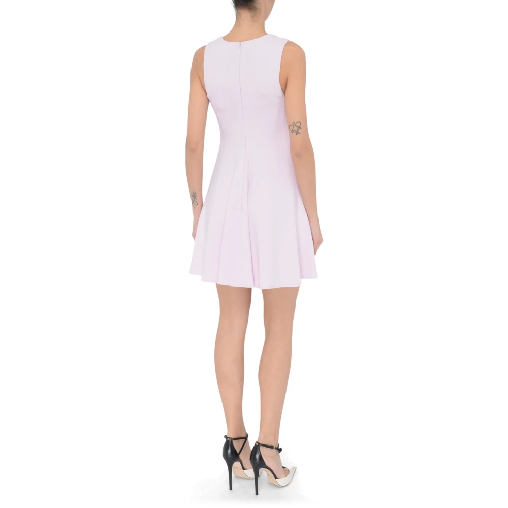 Elisabetta Franchi Lila mouwloze crêpe jurk met juweelbroche Purple Dames