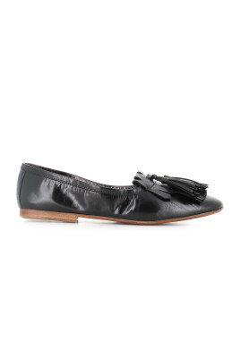 black-fringe-leather-slip-on-shoes