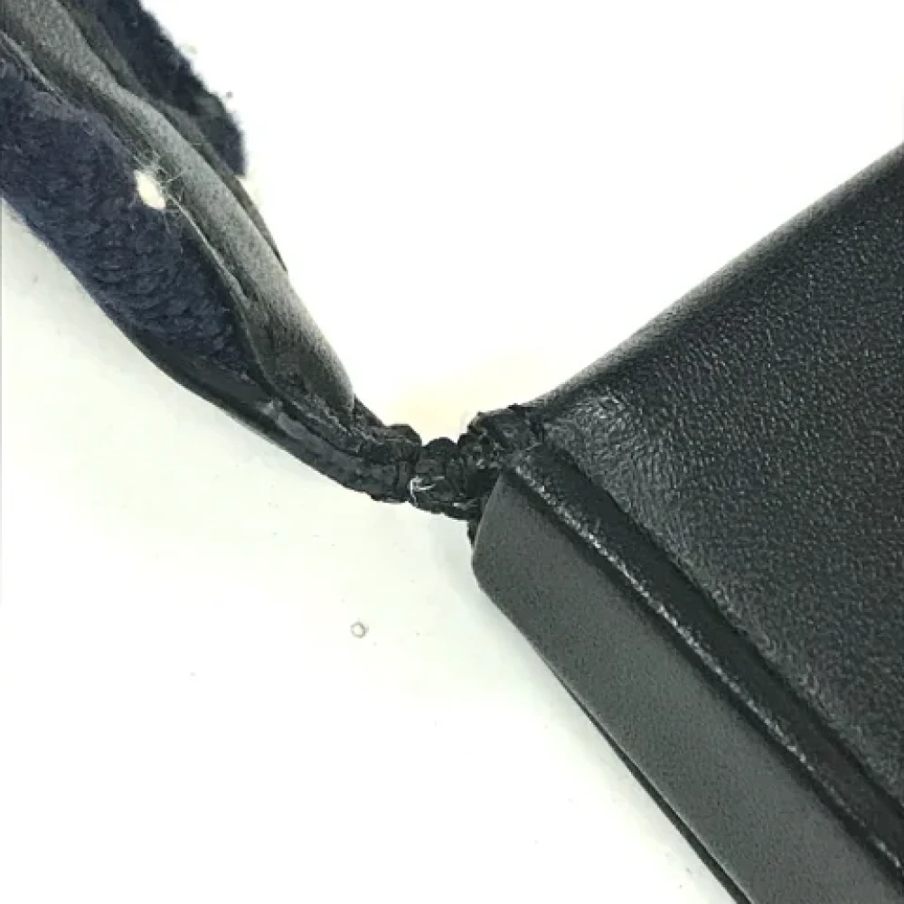 Loewe Pre-owned Leather shoulder-bags Black Dames
