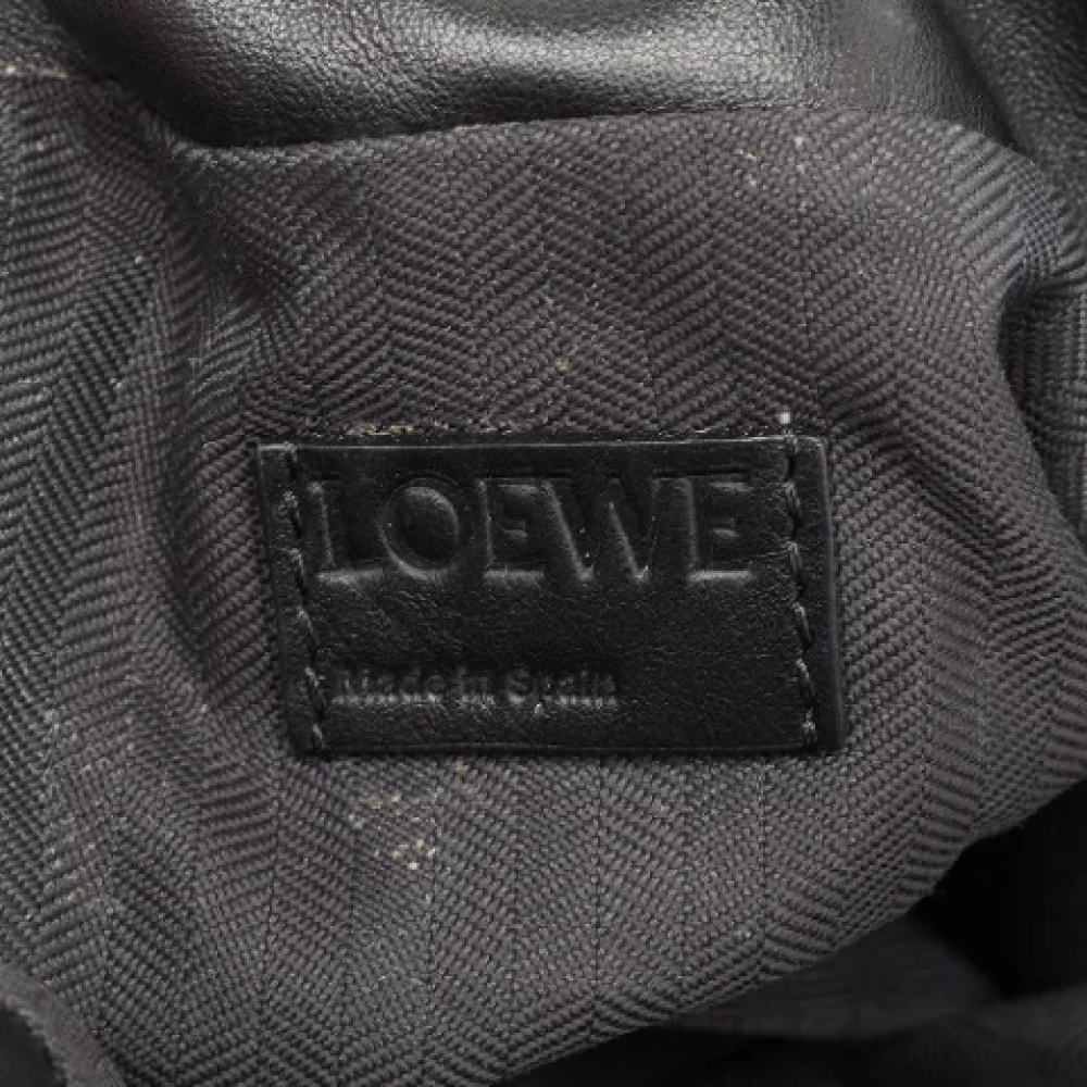 Loewe Pre-owned Leather clutches Black Dames