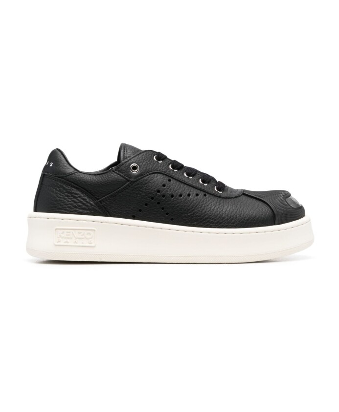 gym-shoes