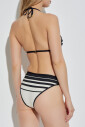 maillot-de-bain-deux-pieces