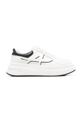 sneakers-blanches-pour-femmes-modernes