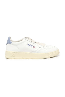 sneakers-en-cuir-avec-fermeture-a-lacets-avant